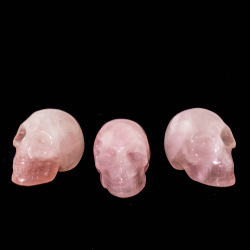 Crâne sculpté Quartz rose env. 25x17mm