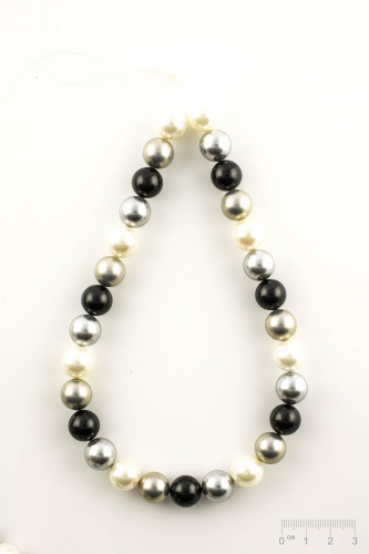 Strang Muschelkern Perlen beschichtet mix weiss-silber-schwarz Kugel