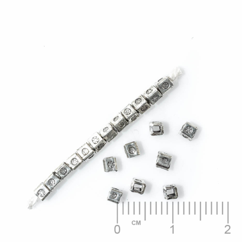 Silberteil 925 Zwischenteil Würfel 2.5mm, zentral gebohrt, verziert patiniert